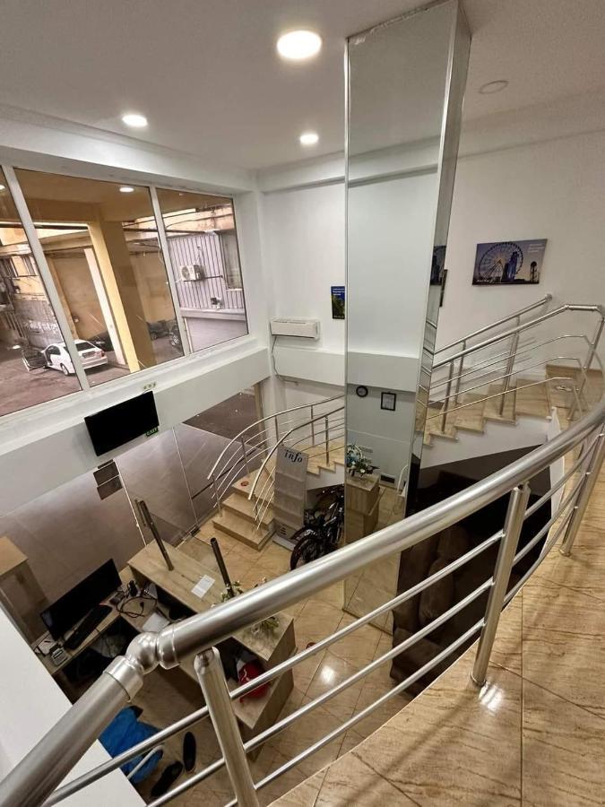Femi Ji Batumi Exterior foto