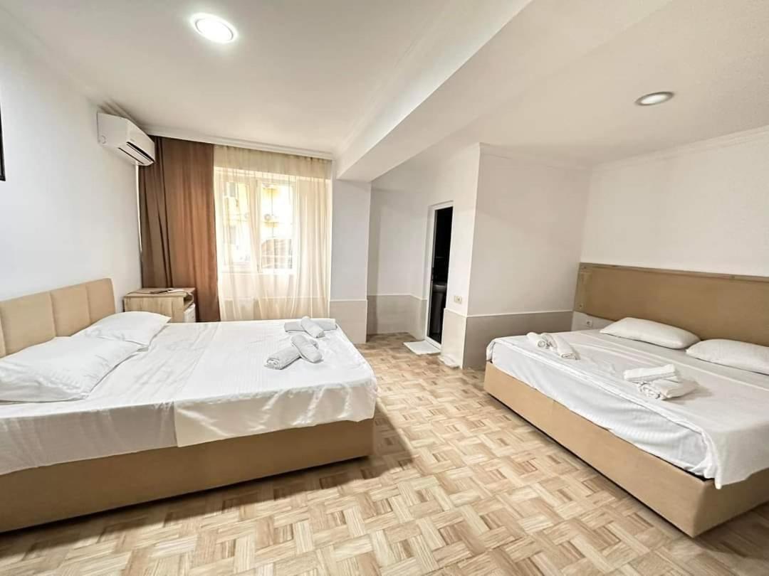 Femi Ji Batumi Exterior foto